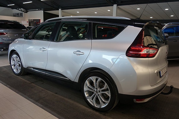 Renault Grand Scenic IV 2 of 5