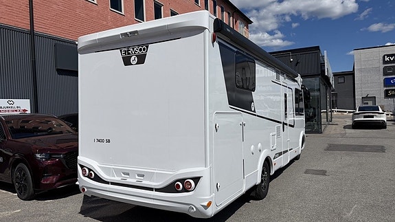 Etrusco I 7400 SB 4400 kg / 180 hk / Aut / Taksäng / Solcell- Prissänkt! 3 of 21