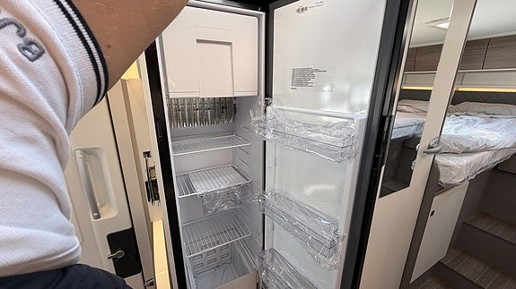 Etrusco I 7400 SB 4400 kg / 180 hk / Aut / Taksäng / Solcell- Prissänkt! 16 of 21