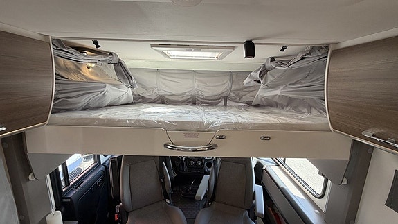 Etrusco I 7400 SB 4400 kg / 180 hk / Aut / Taksäng / Solcell- Prissänkt! 14 of 21
