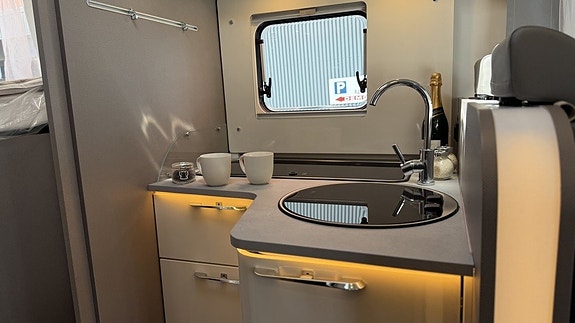 Etrusco I 7400 SB 4400 kg / 180 hk / Aut / Taksäng / Solcell- Prissänkt! 9 of 21