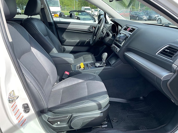 Subaru Outback 3 of 5