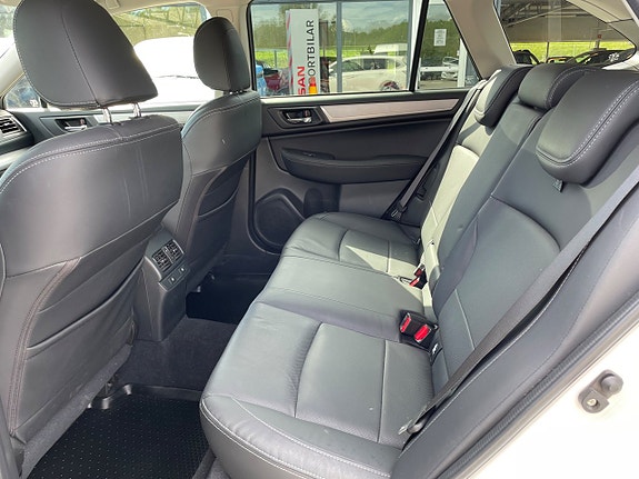Subaru Outback 4 of 5
