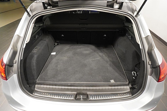 Mercedes-Benz C300 6 of 17