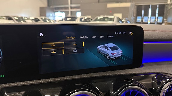 Mercedes-Benz CLA180 25 of 30