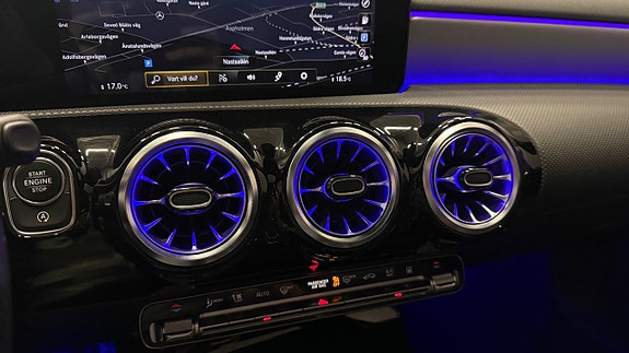 Mercedes-Benz CLA180 24 of 30