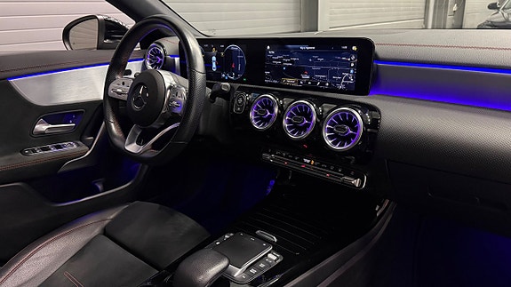 Mercedes-Benz CLA180 20 of 30