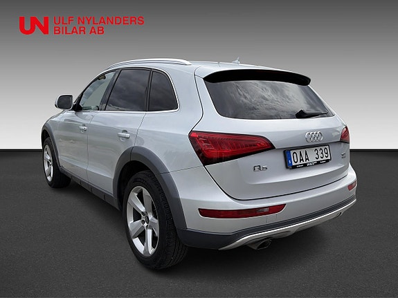 Audi Q5 2 of 5