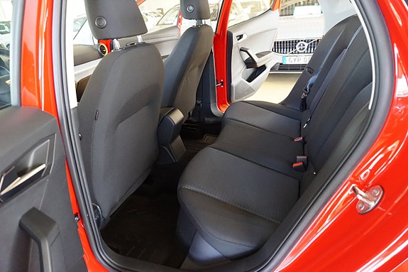 Seat Arona 4 of 5