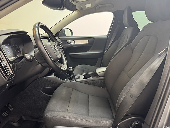 Volvo XC40 8 of 20