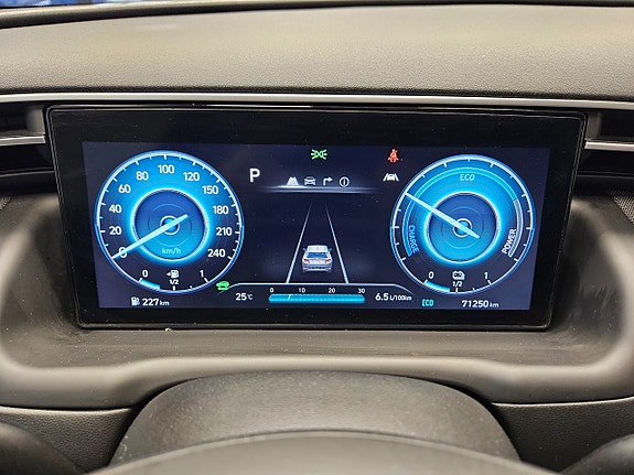 Hyundai Tucson 23 of 30