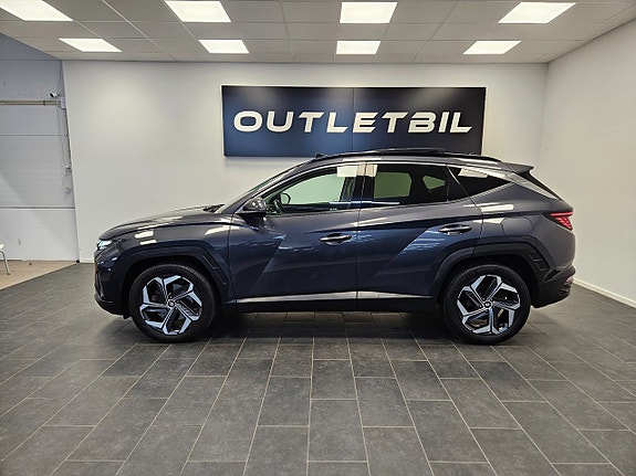 Hyundai Tucson 2 of 5