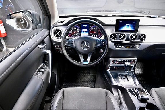 Mercedes-Benz X250 d 14 of 22