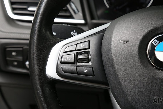 BMW 218i 10 of 26