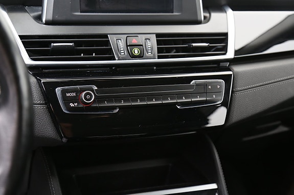 BMW 218i 19 of 26