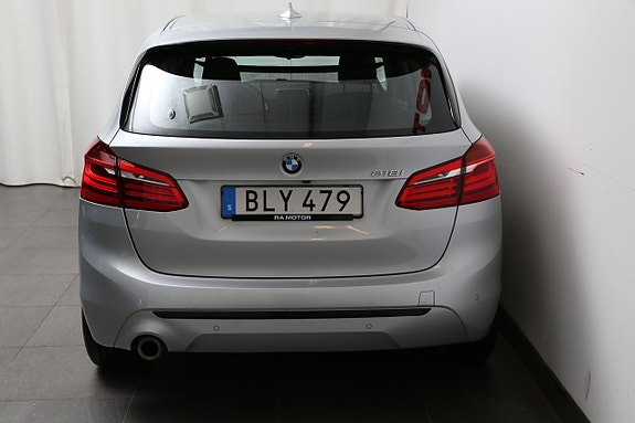 BMW 218i 5 of 26