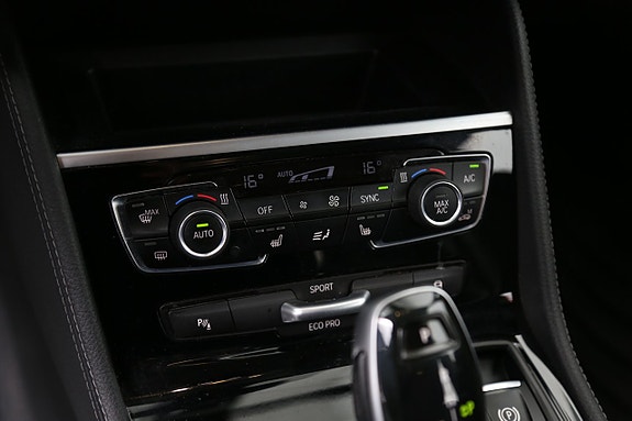 BMW 218i 21 of 26