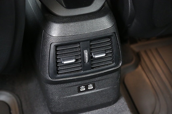 BMW 218i 24 of 26