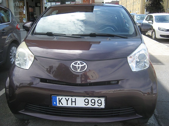 Toyota IQ 5 of 5