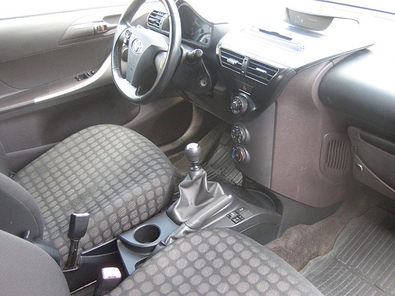 Toyota IQ 10 of 10