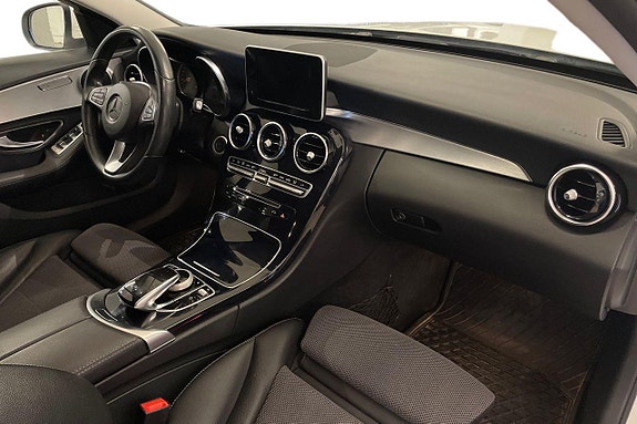 Mercedes-Benz C220 d 19 of 25