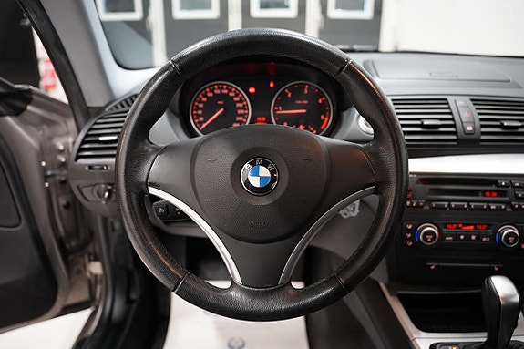 BMW 123d 10 of 16