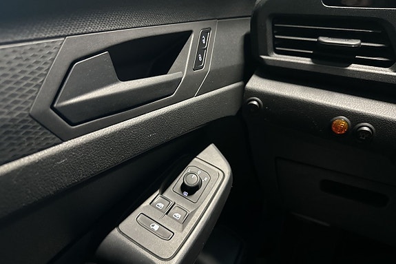 Volkswagen Caddy 13 of 16