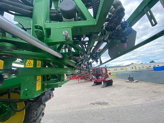 John Deere M962i 12 of 18