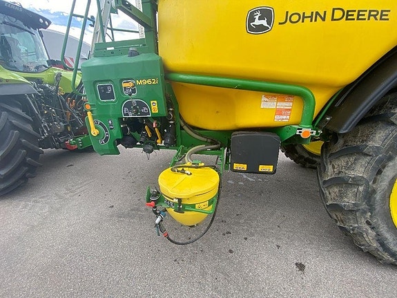 John Deere M962i 16 of 18