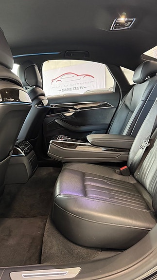 Audi A8 7 of 16