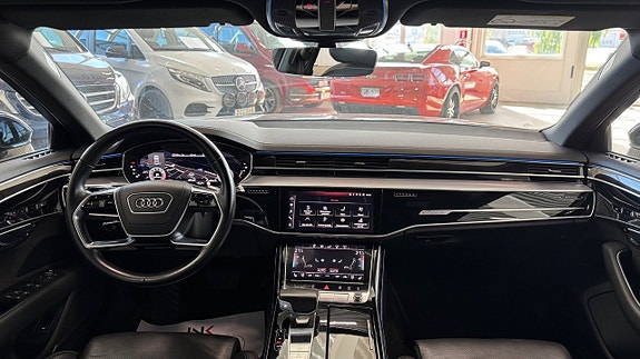 Audi A8 9 of 16