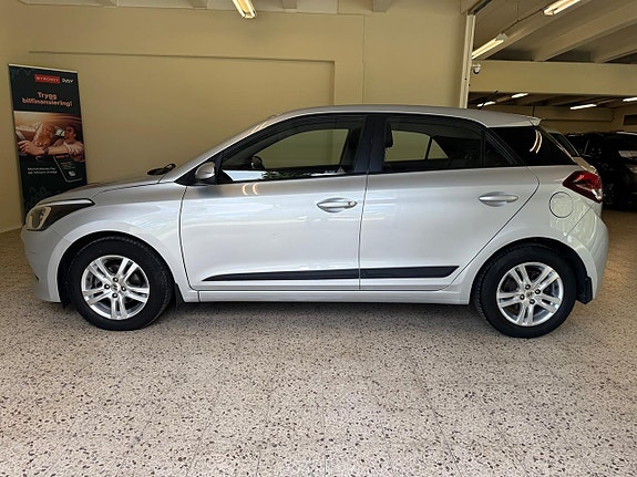 Hyundai i20 3 of 5