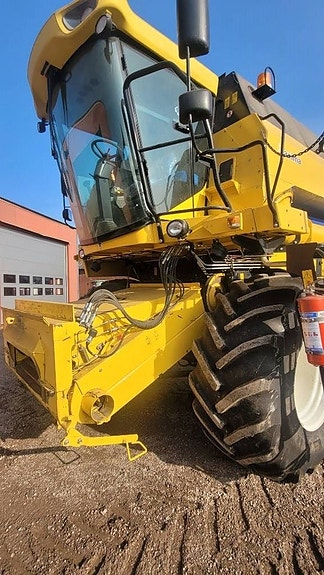 New Holland TC 5070 RS 5 of 5