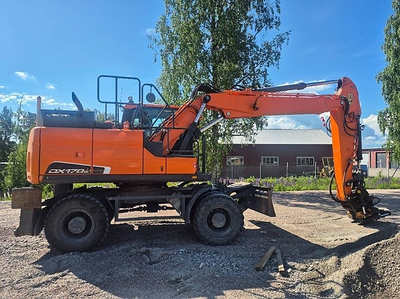 Doosan DX 170 W -16 6 of 8