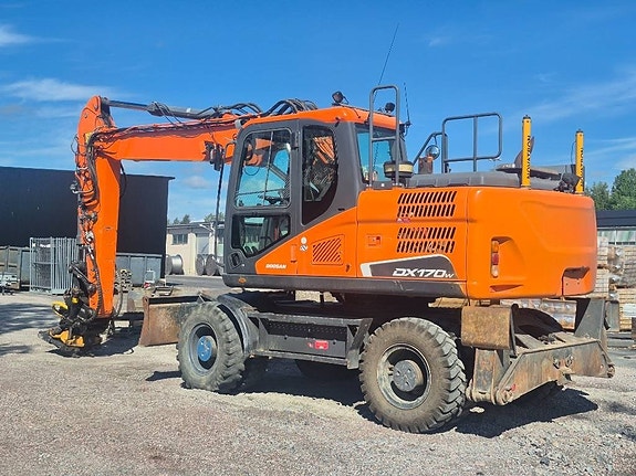 Doosan DX 170 W -16 3 of 8