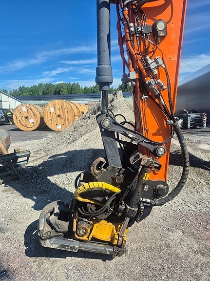Doosan DX 170 W -16 8 of 8