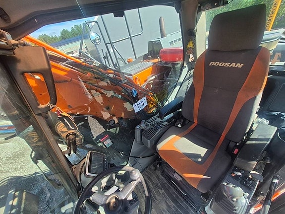 Doosan DX 170 W -16 7 of 8