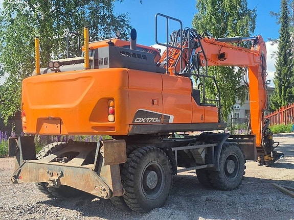 Doosan DX 170 W -16 5 of 8