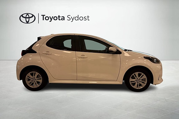 Toyota Yaris 16 of 18