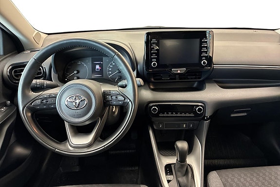 Toyota Yaris 8 of 18