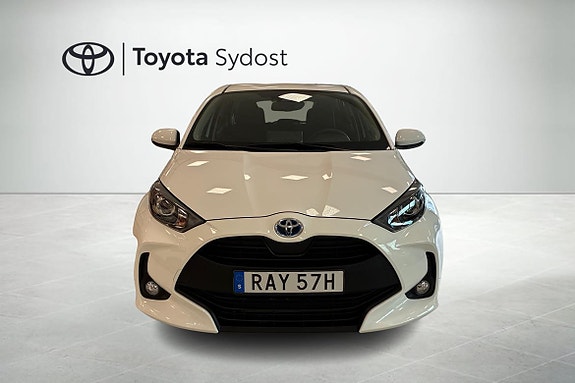 Toyota Yaris 5 of 5