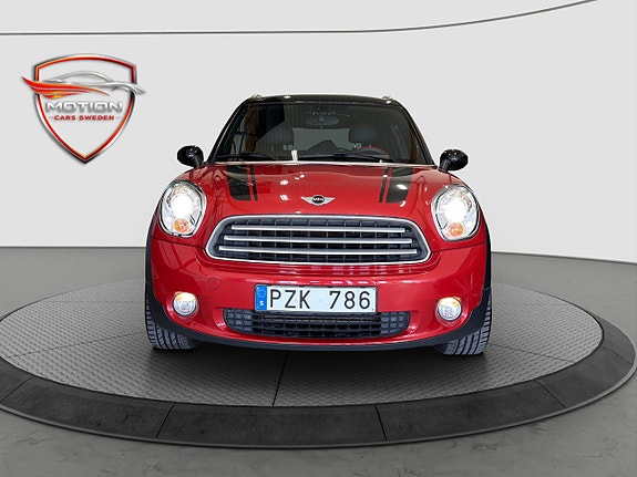 MINI Countryman Cooper D 2 of 5