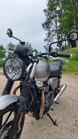 Triumph STREET TWIN 900 3 of 5