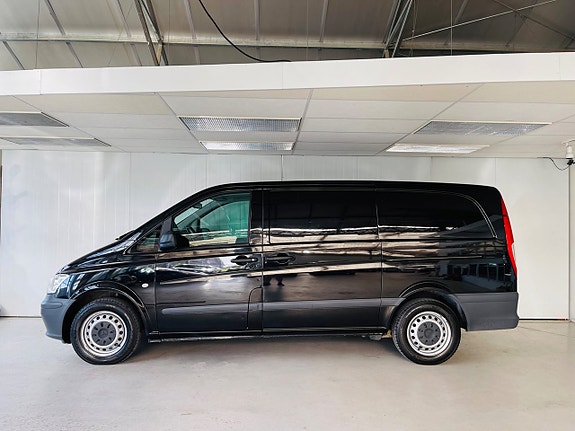 Mercedes-Benz Vito 113 2 of 5