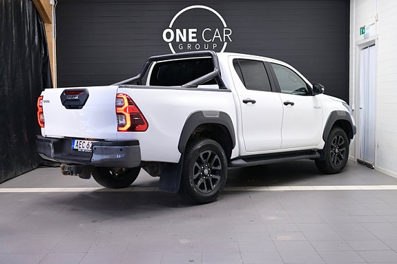 Toyota HiLux 4 of 25