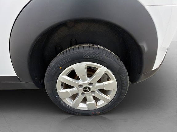 Citroen C4 Cactus 27 of 29