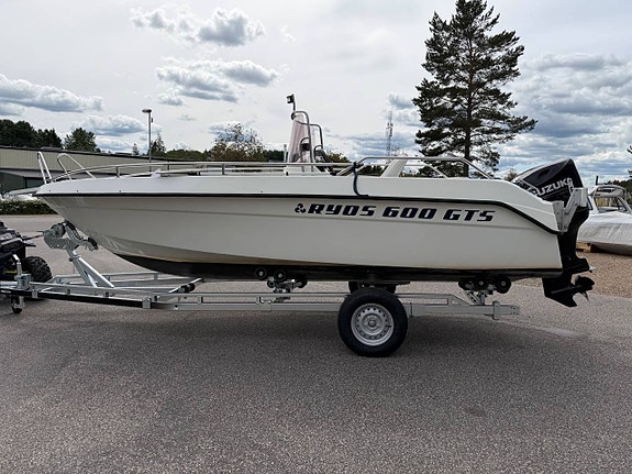 RYDS 600 GTS - 95 MED sUZUKI 140 HK - 2021 45 TIMMAR 3 of 11