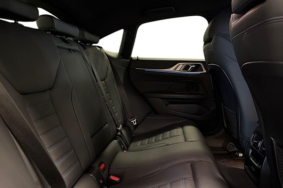 BMW i4 7 of 18