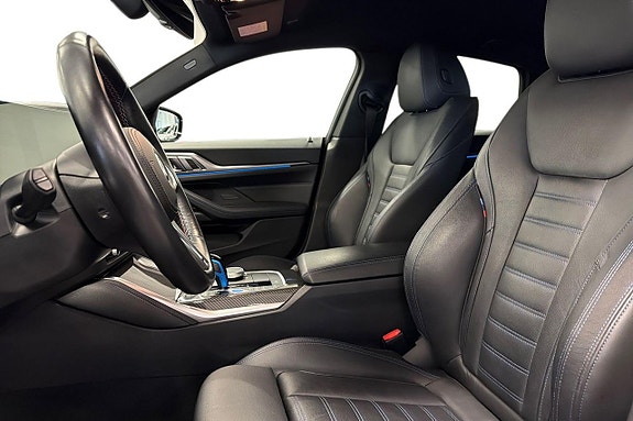 BMW i4 12 of 18
