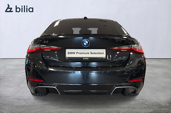 BMW i4 4 of 5